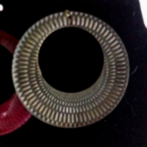 Nwot Maroon/Pink Hoop Statement Earrings - Picture 5 of 8